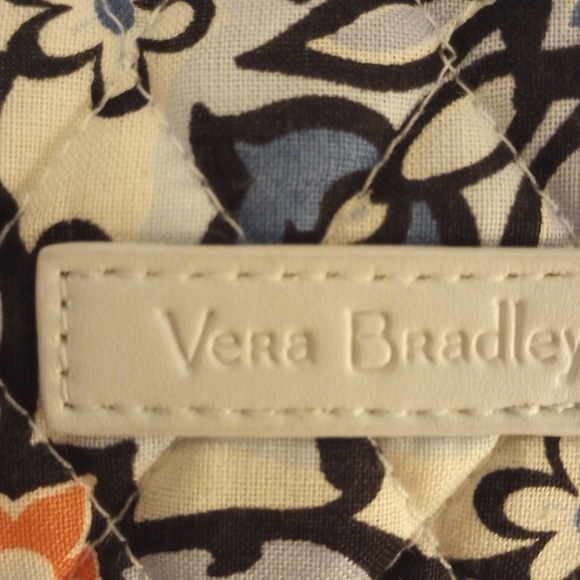 Beautiful NWT Vera Bradley crossbody bag! - Picture 3 of 8
